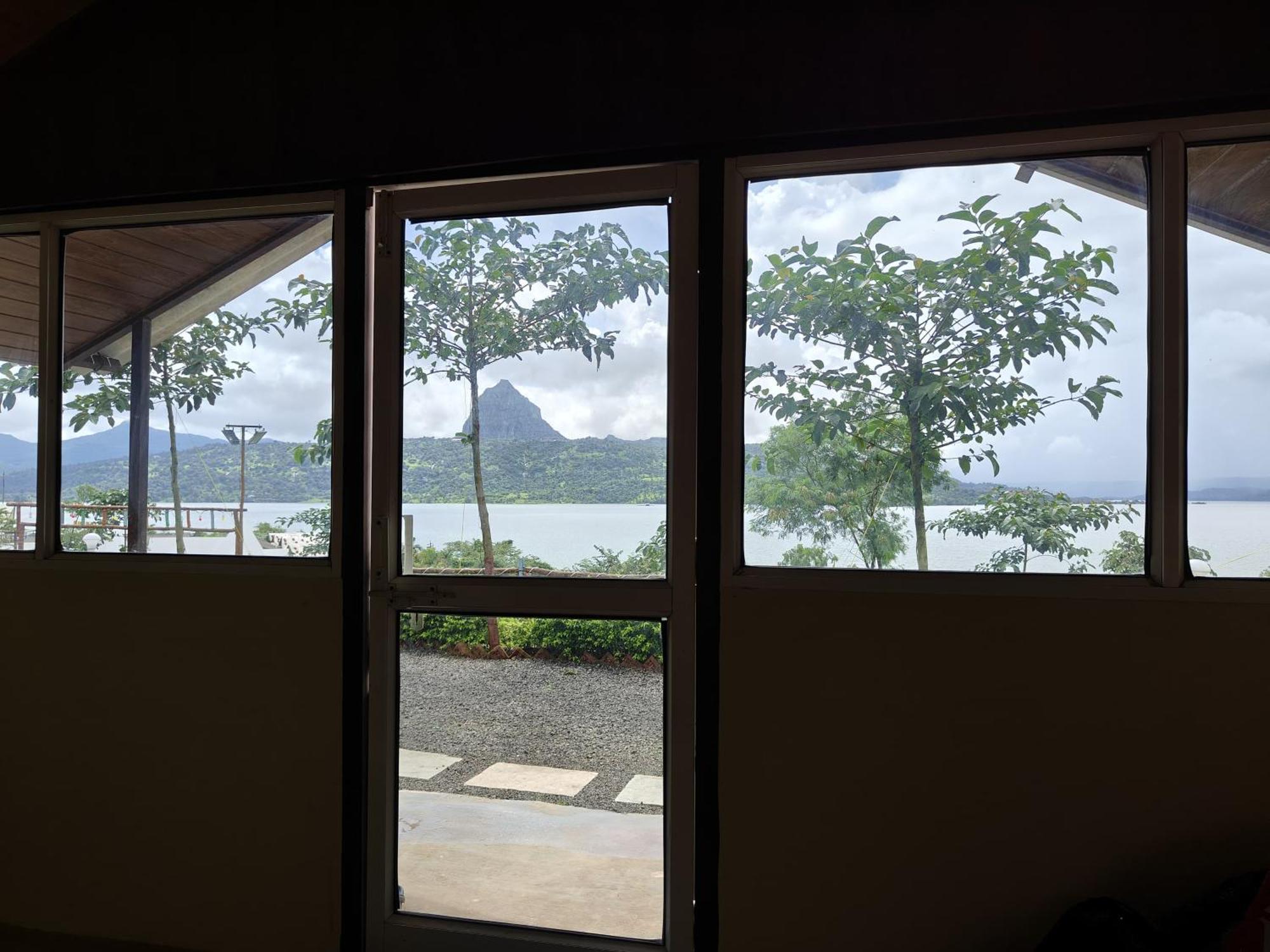 Shelby Pawana Lake Cottages & Camping Tents Lonavala Dış mekan fotoğraf
